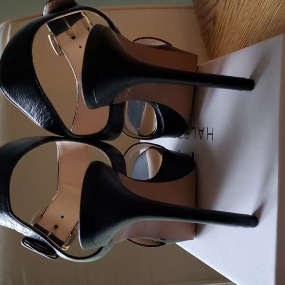 Nine West heel, size 7 in black - Picture 4 of 4